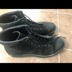 Men’s Ugh Boots - Like New!